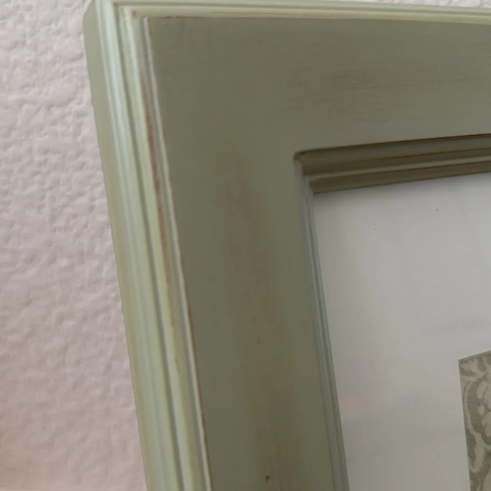 NWOT 10”x12” heavy pale green rustic finish desk frame w/mat for 3.5”x5” photo